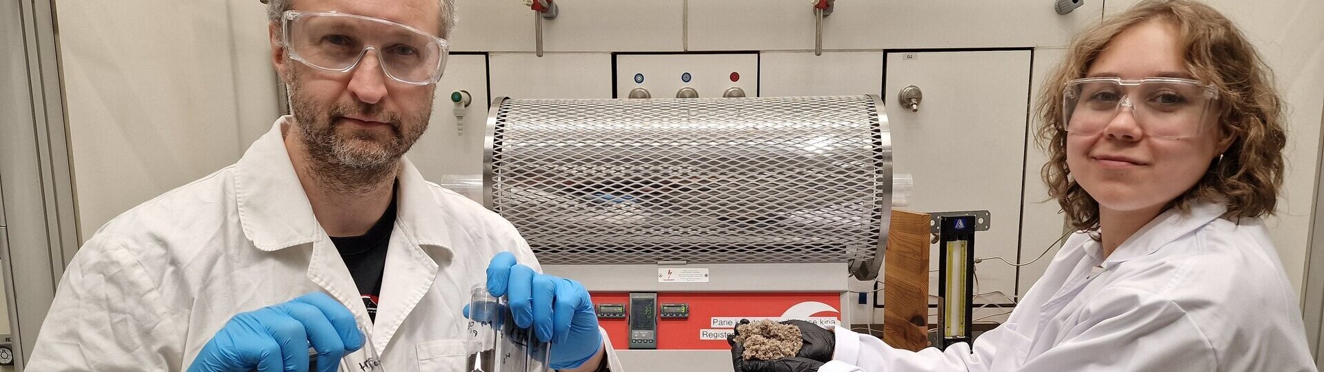 Biojäätmed ahju ja väärtuslik süsinikmaterjal välja